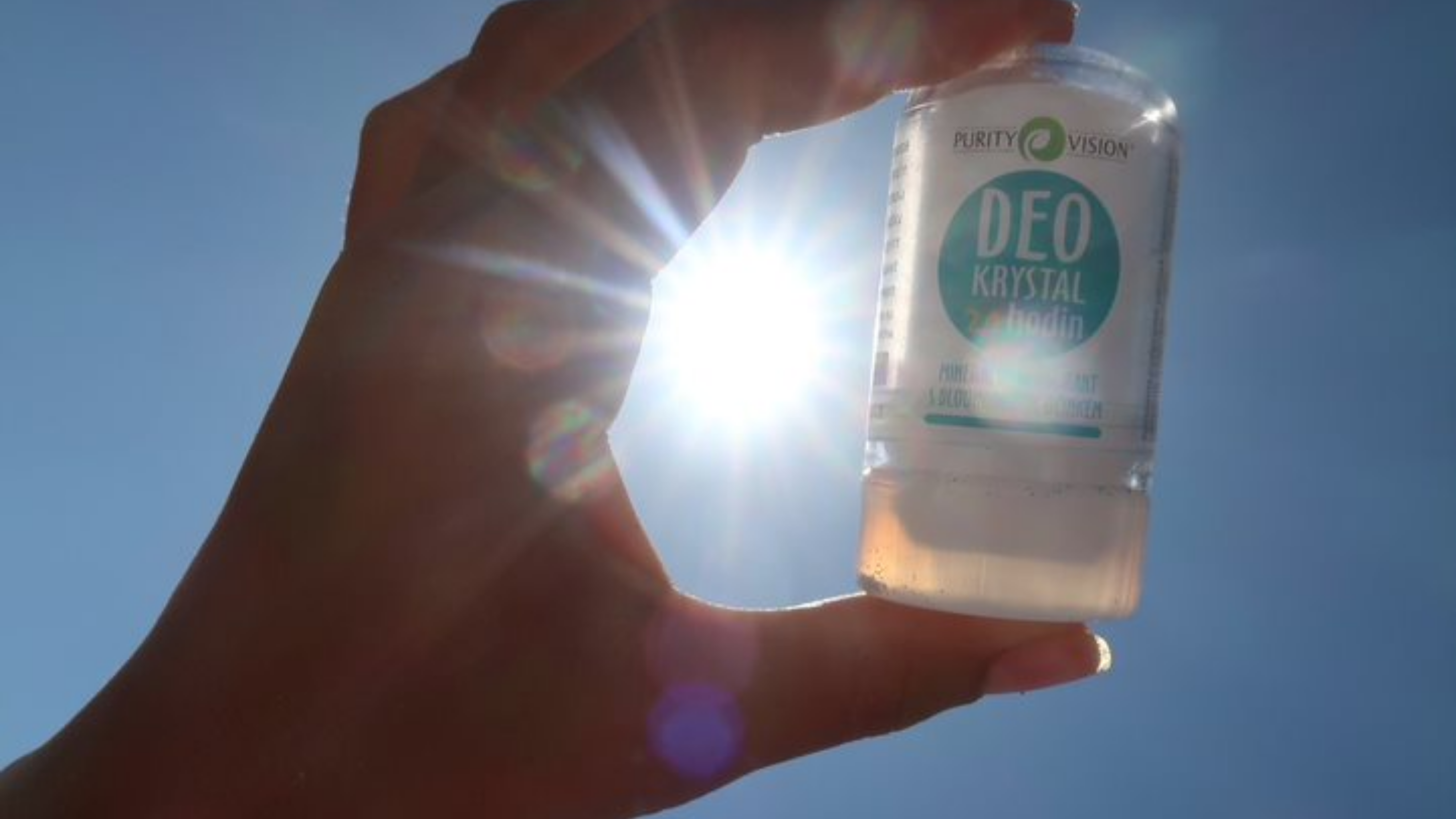 TIP: Bio Květinovou vodu můžete kombinovat i s naším Deo Krystalem PURITY VISION. Díky svěží mátě tak vznikne unikátní přírodní deodorant, který potěší nejen vůní, ale také příjemným pocitem ochlazení. 